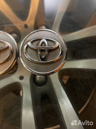 Оригинальные колпаки цо Toyota R15-19