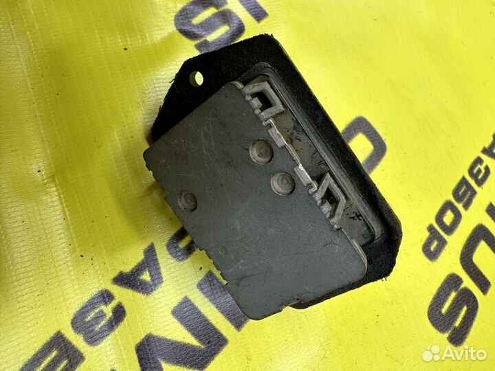 Реостат / Резистор печки Toyota Probox 1