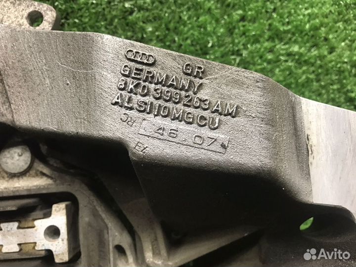 Крепление АКПП Audi A5 8T 8K0399151