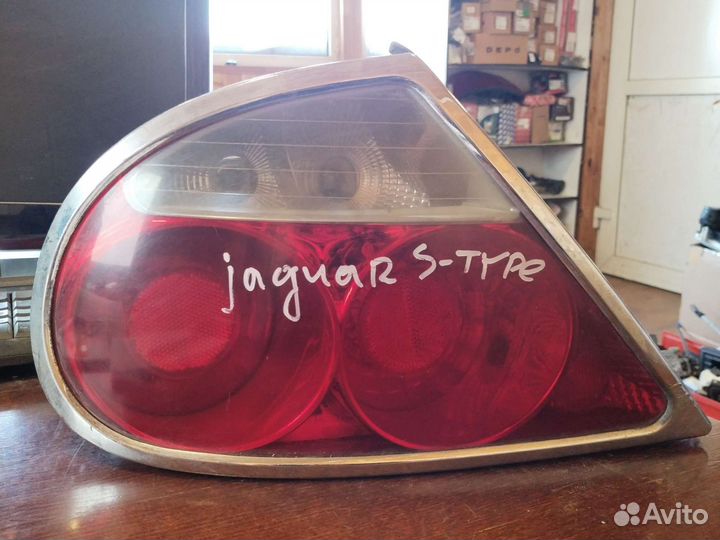 Фонарь задний левый Jaguar S-type