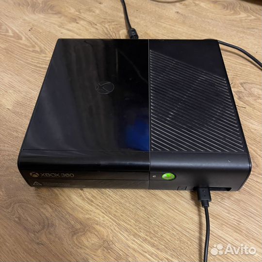 Xbox 360Е 500г+89 прошитый