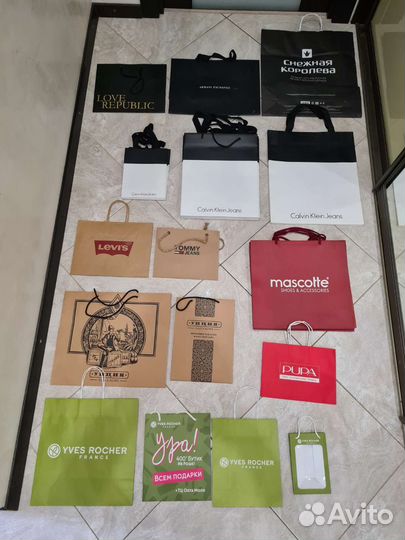 Фирменные бумажные пакеты