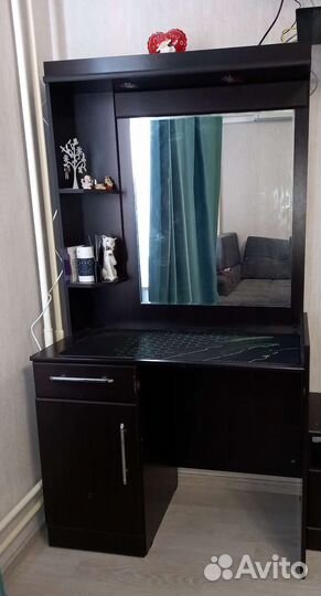 Туалетный столик