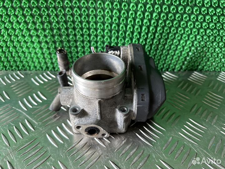 Заслонка дроссельная Volkswagen Golf 4 1.6 8V AVU