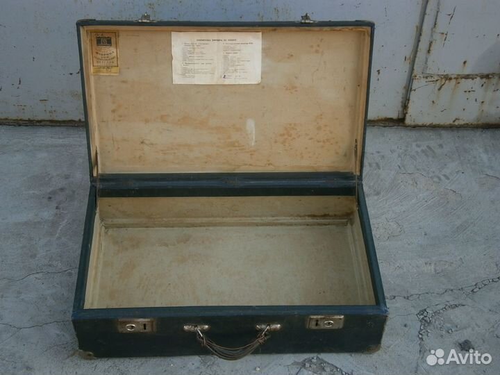 3-Чемодана СССР особенный офицерский и 2-а простых