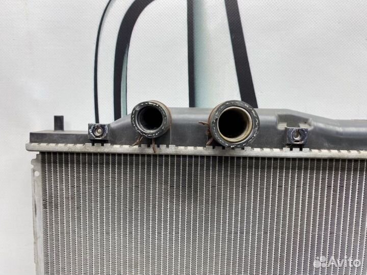 Радиатор охлаждения двигателя Honda Civic FD(4Д)