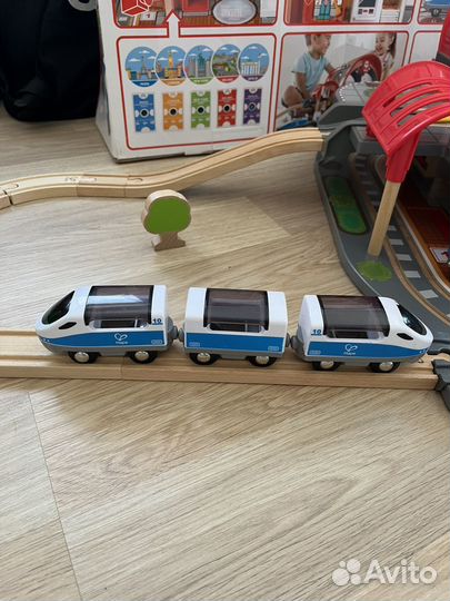 Деревянная железная дорога hape гранд сити