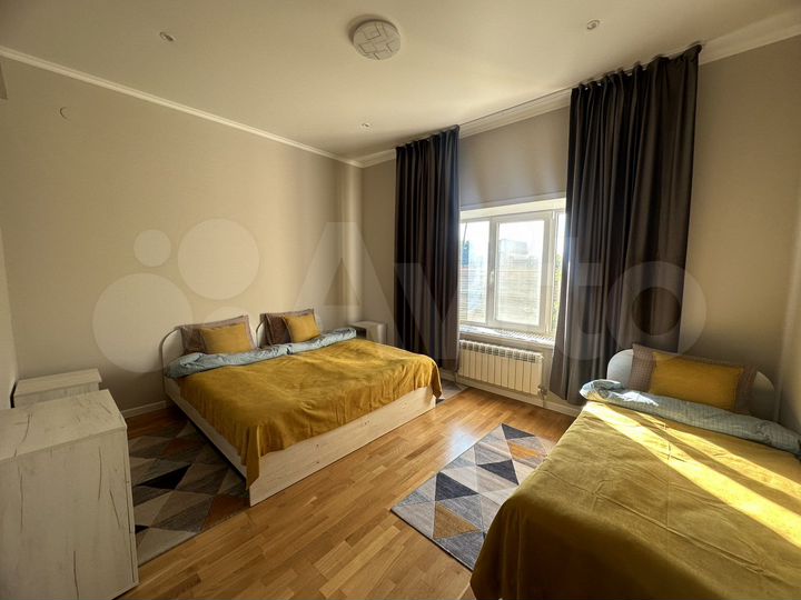 Дом 200 м² на участке 16 сот.