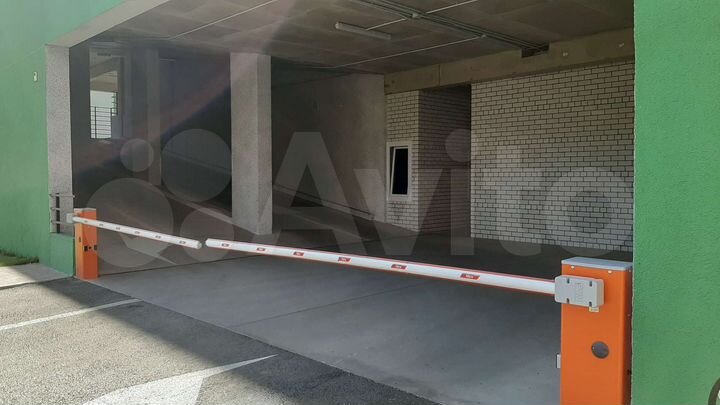 Машиноместо, 14 м²