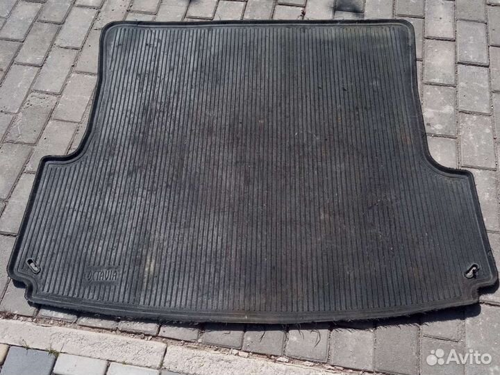 Коврик в багажник октавиа тур