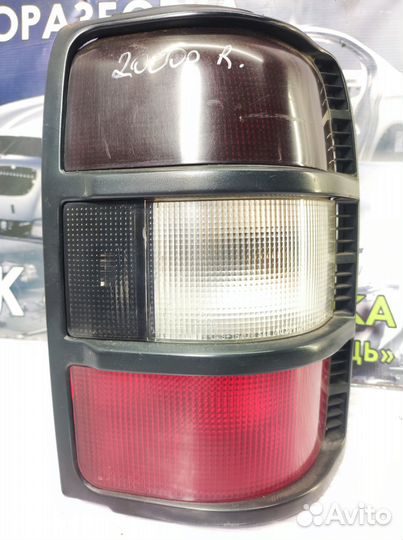 Задний правый фонарь Mitsubishi Pajero 2