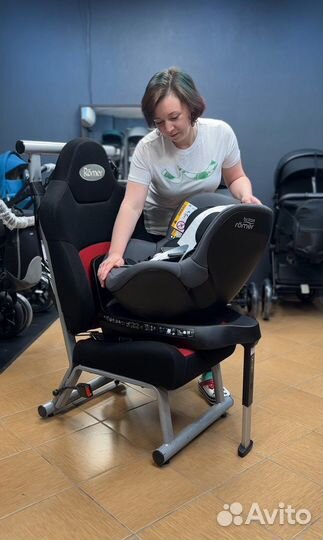 Britax Roemer Dualfix Plus поворотное