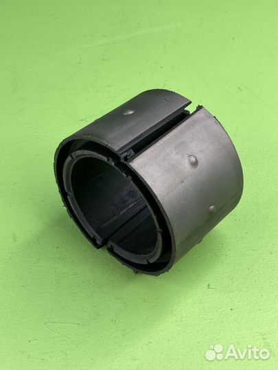 Втулка стабилизатора 77x98x67 (мр) разрезн. \MB Ac