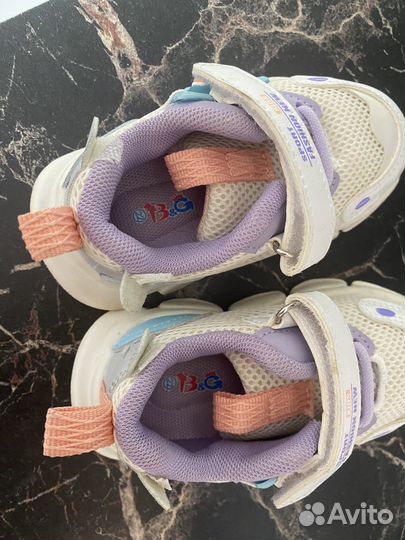 Кроссовки для девочки 22 размер