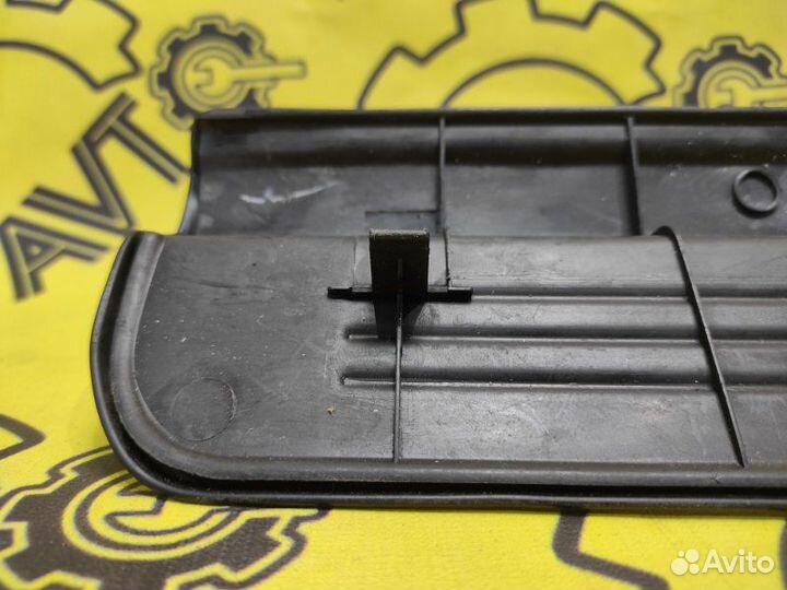 Накладка на порог внешняя задняя правая Subaru