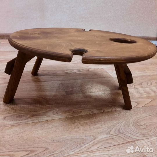 Винный столик деревянный