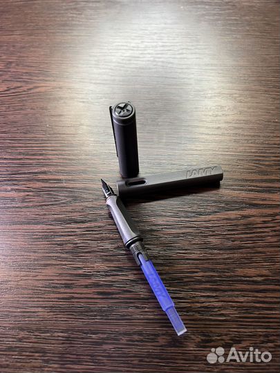 Перьевая ручка lamy