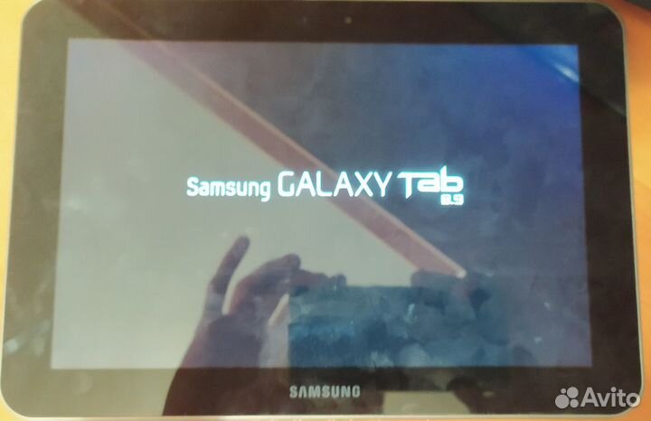 Планшет Samsung Galaxy Tab 8.9 GT-P7300