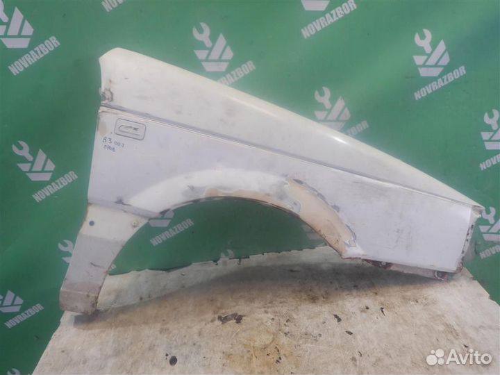 Крыло переднее правое Фольксваген Пассат Б3
