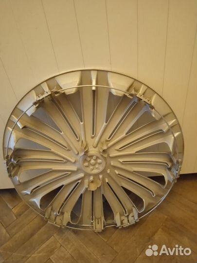 Колпак на Volkswagen Golf 6 R16