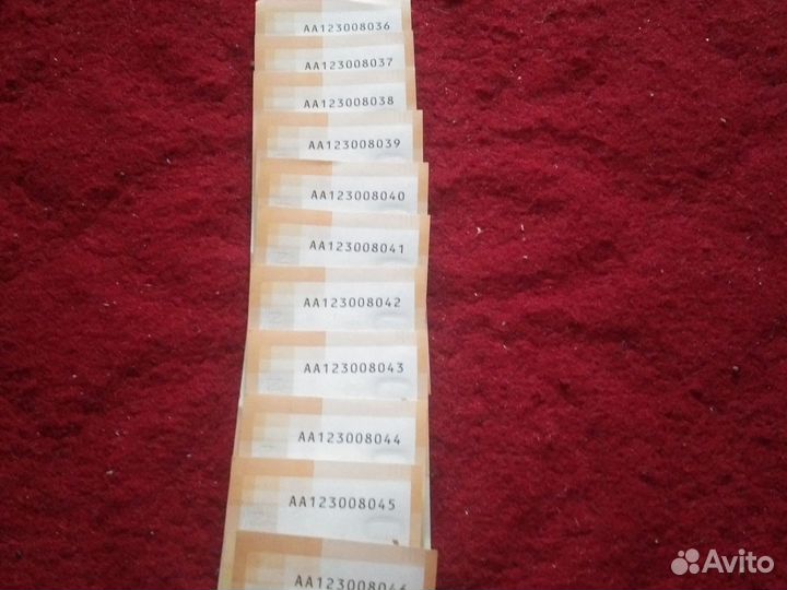 Банкнота 100