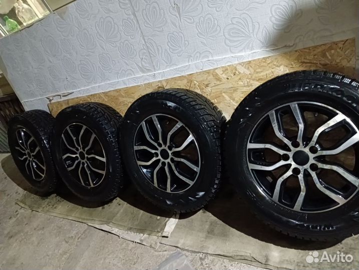 R16 Hankook Winter I'Pike RS W419 215/65, PCD 5x114.3 DIA 60.1