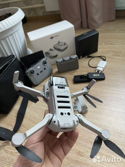 Квадрокоптер DJI Mavic Mini 2 Fly Combo