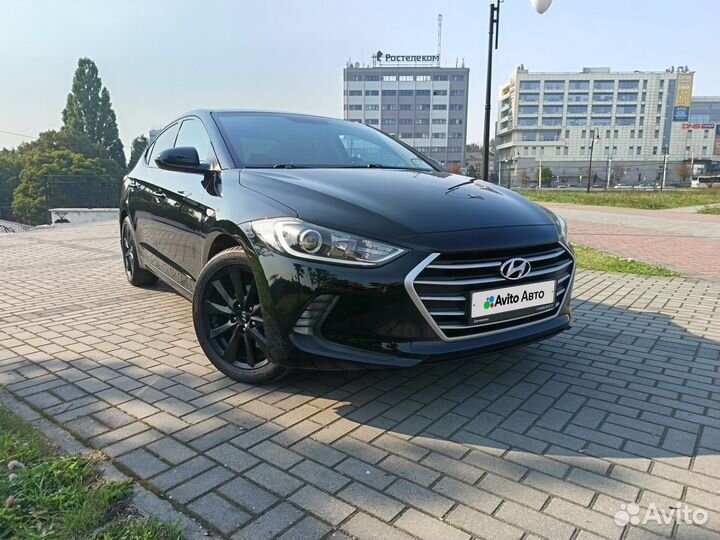 Hyundai Elantra 1.6 AT, 2016, 190 000 км