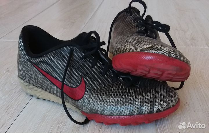 Сороконожки Nike Neymar