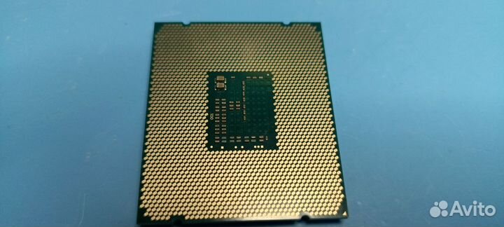 Xeon E5-1660 v3 (i7-5960x / OC 4,6 Ghz)