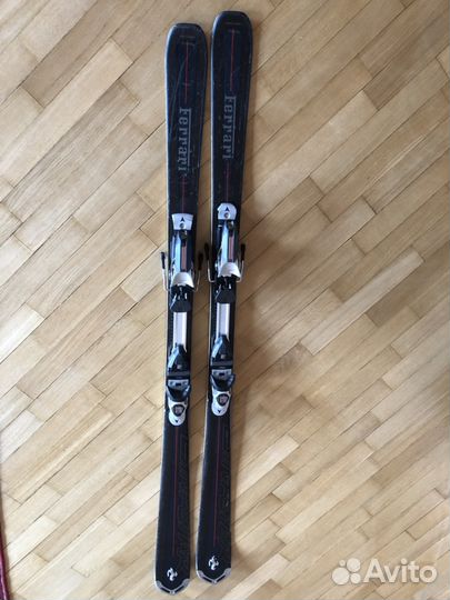 Горные лыжи Ferrari