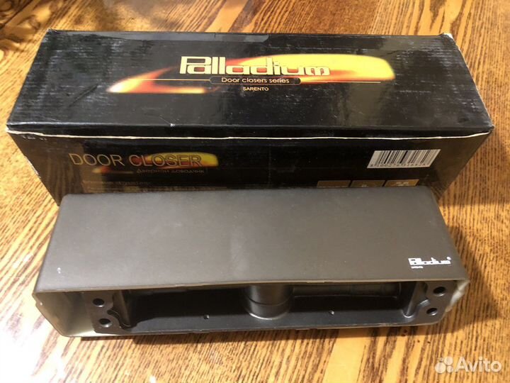 Доводчик дверной Palladium