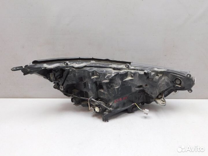 Фара левая Toyota RAV 4 8118542840