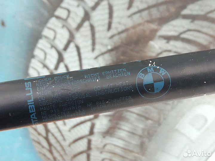 Стойка амортизатор капота бмв 5 E60 E61 BMW 5 E60