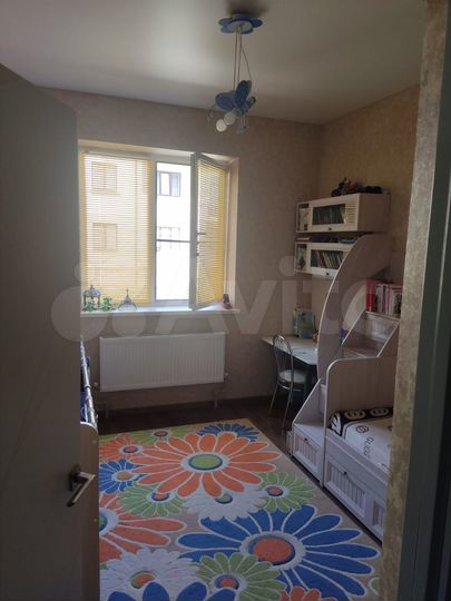 2-к. квартира, 58 м², 1/3 эт.