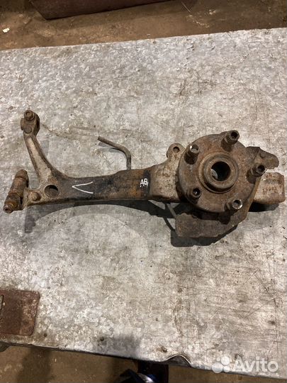 Левый поворотный кулак ауди а4 б5