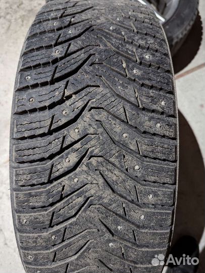 Зимние шины шипы Kumho 225/50/18