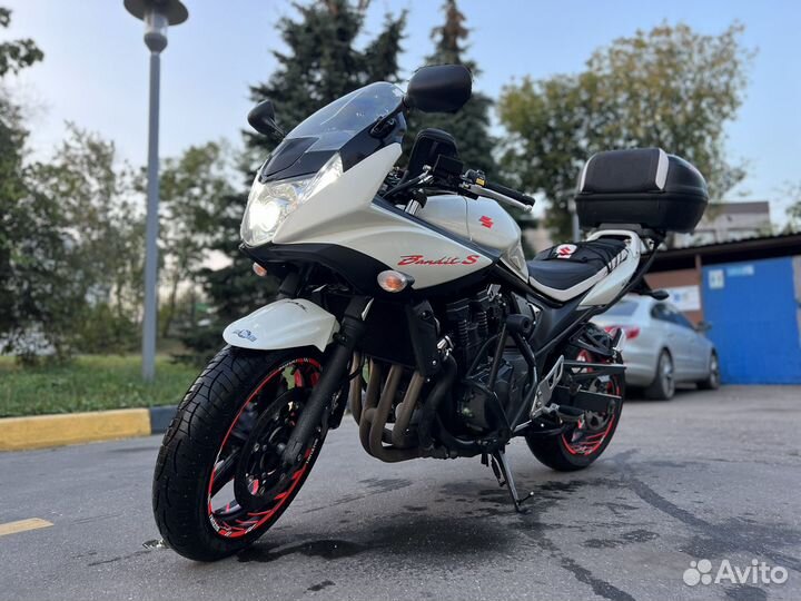 Мотоцикл Сузуки gsf650sa 2011г.в