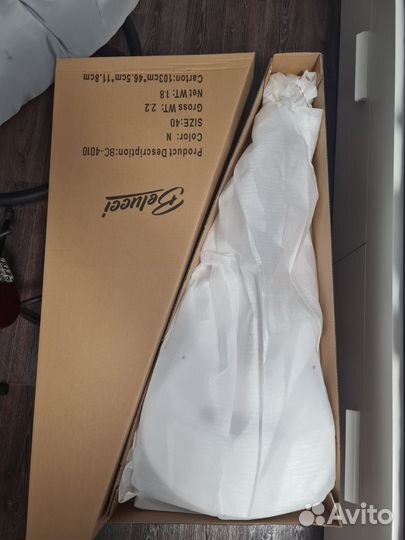 Полноразмерная акустическая гитара Belucci