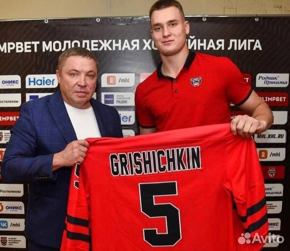 Тренер по хоккею