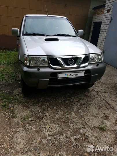 Nissan Terrano 3.0 AT, 2003, 300 000 км