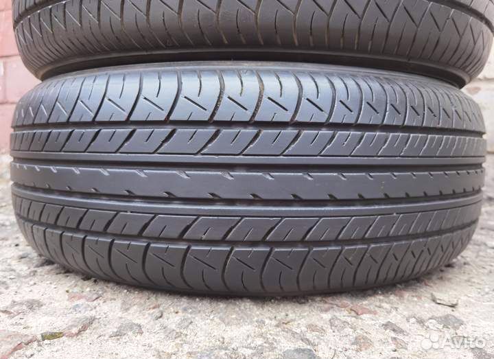 Yokohama dB Decibel E70 215/60 R16 95V