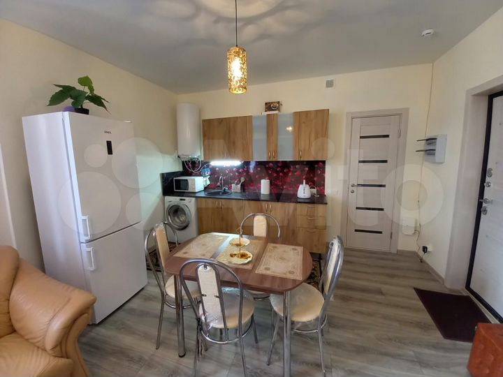 2-к. квартира, 40 м², 2/4 эт.