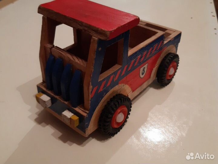 Игрушка автомобиль СССР