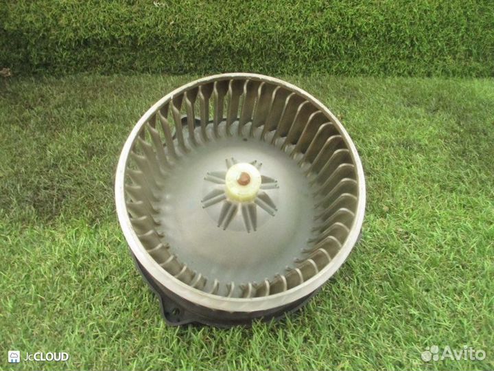 Мотор печки на honda FIT GP1 LDA