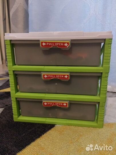 Парковка с машинами