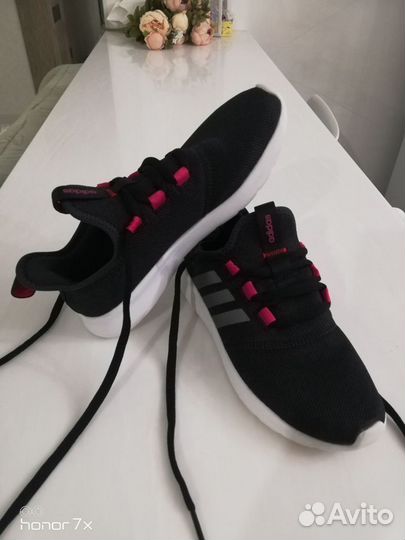 Кроссовки Adidas, оригинал 37.5 р-р