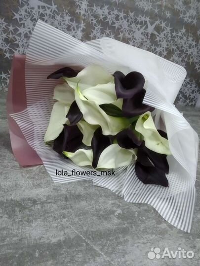 19 белых и черных калл букет, Москва