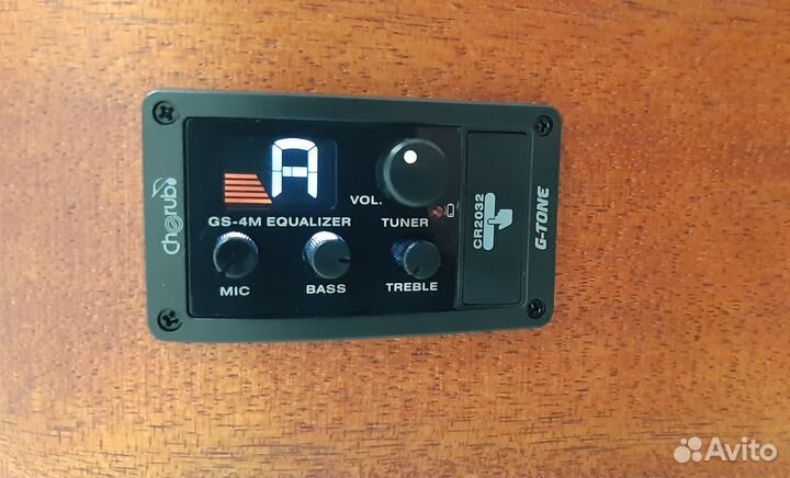 Гитара с подключением, со звукоснимателем