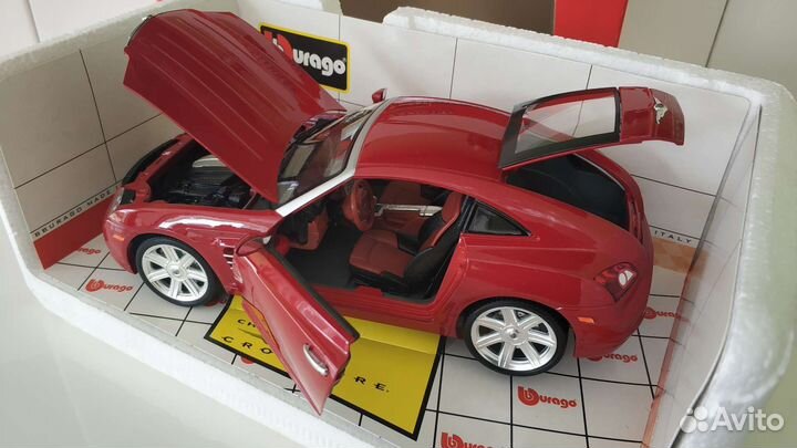 Модель Bburago 1 18 chrysler Crossfire